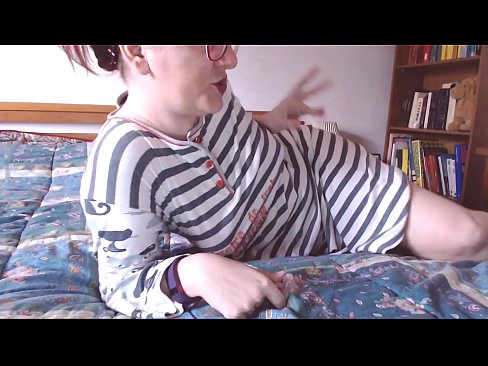 ❤️ මේ ලොකු කළු කුකුළා ඔබේ කටට ගන්න පොඩි දාසය Fucking video අප වෙත ❤