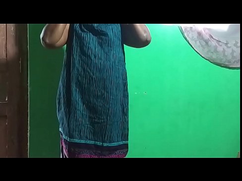 ❤️ අම්මා බඩ ඉරිඟු භාවිතා කරයි. Fucking video අප වෙත ❤
